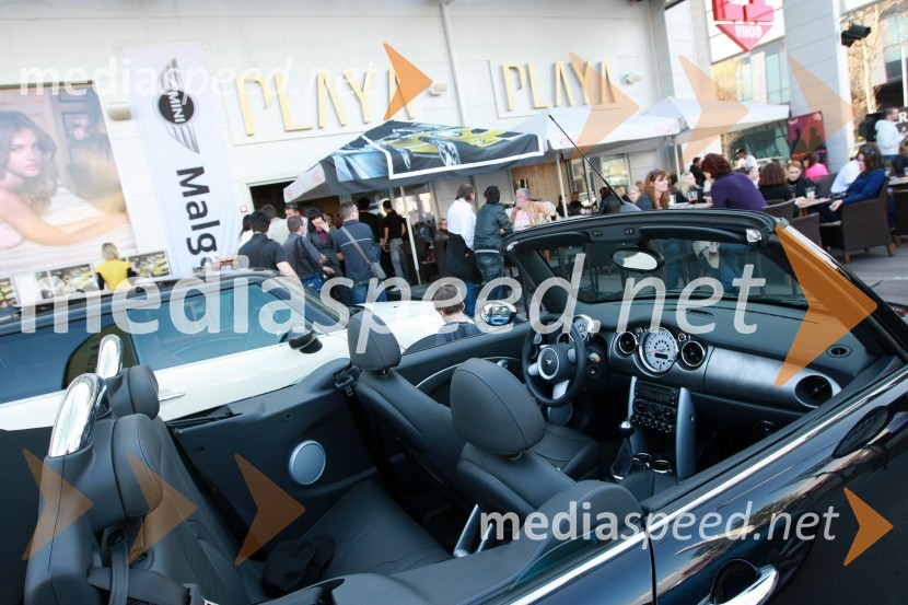 Notranjost avtomobila MINI CabrioMINI Cabrio, predstavitev