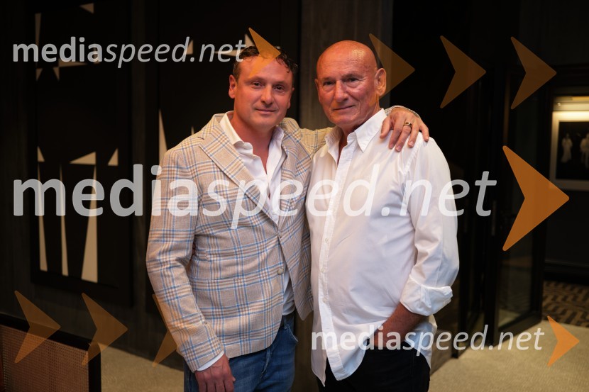  Sebastjan  Raspopović, lastnik gostilne AS in Pop's Place;  Svetozar Raspopović- Pope, Gostilna AsOtvoritev AS Boutique hotela & restavracije Jaz by Ana Roš