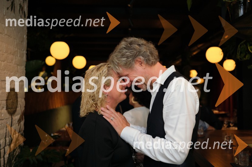  Ana Roš Stojan, kuharska mojstrica in najboljša chefinja na svetu po izboru akademije The World's 50 Best Restaurants ter direktorica Hiše Franko;  Urban Stojan RošOtvoritev AS Boutique hotela & restavracije Jaz by Ana Roš