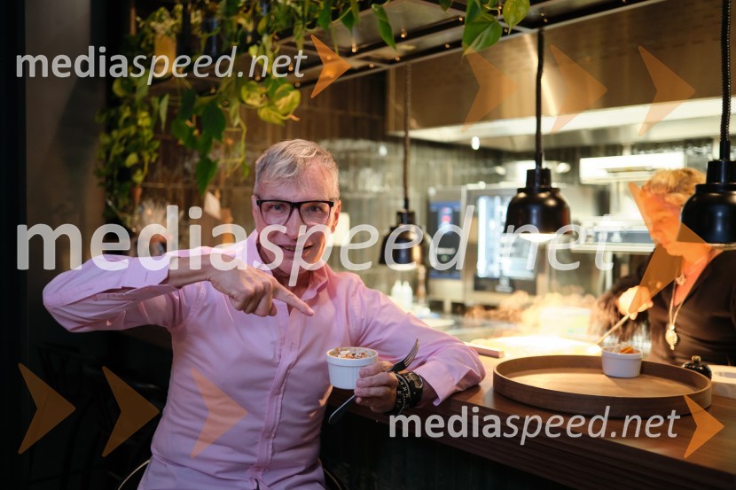   Igor  Jelen-Iggy, Hiša umetnosti IGEN CeljeOtvoritev AS Boutique hotela & restavracije Jaz by Ana Roš