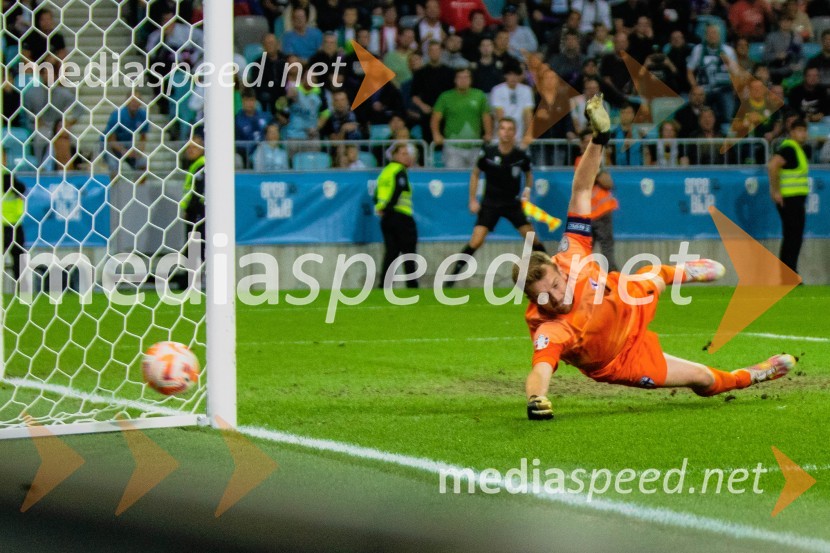 Slovenija s 3:0 premagala Finsko in je korak bližje Evropskemu Prvenstvu