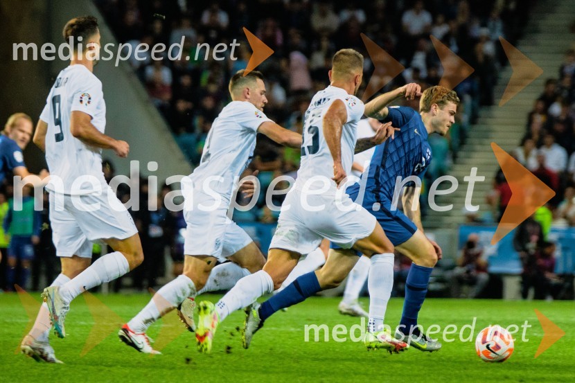Slovenija s 3:0 premagala Finsko in je korak bližje Evropskemu Prvenstvu