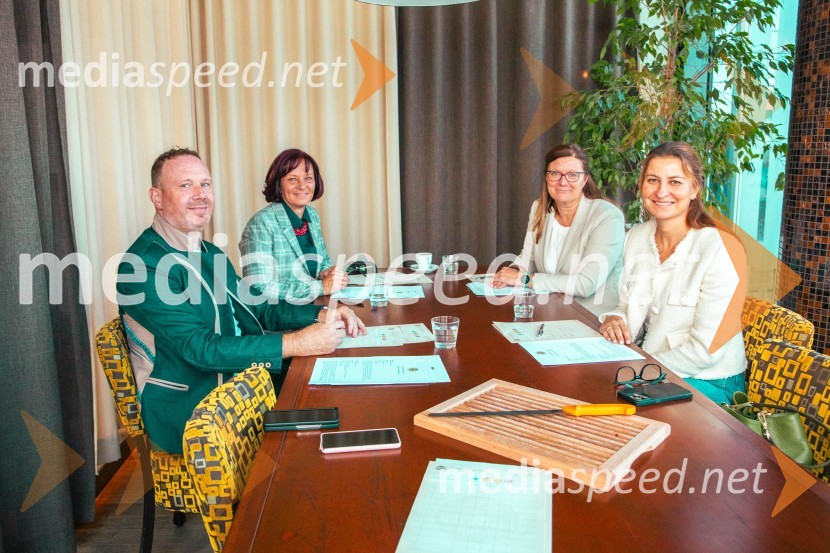  Marko Pulko,  izvršni direktor, Lesaffre Slovenija;  Mirjam Kavčič, direktorica Lesaffre Slovenija;  Leonarda Kramar, razvojna tehnologinja, Žito;  Urška Fartelj, avtorica kuharskega bloga, pisateljicaNaj Fala kruh 2023