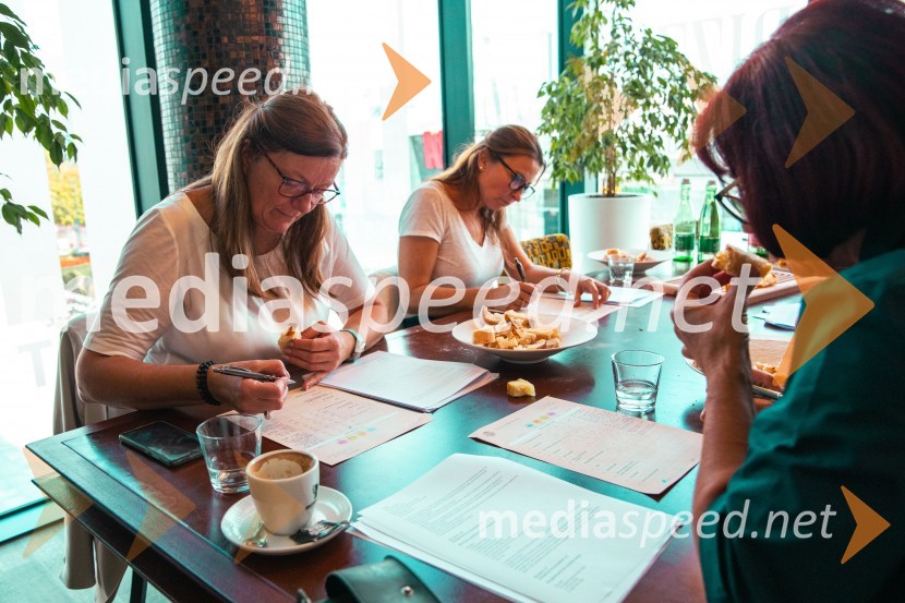  Leonarda Kramar, razvojna tehnologinja, Žito;  Urška Fartelj, avtorica kuharskega bloga, pisateljicaNaj Fala kruh 2023