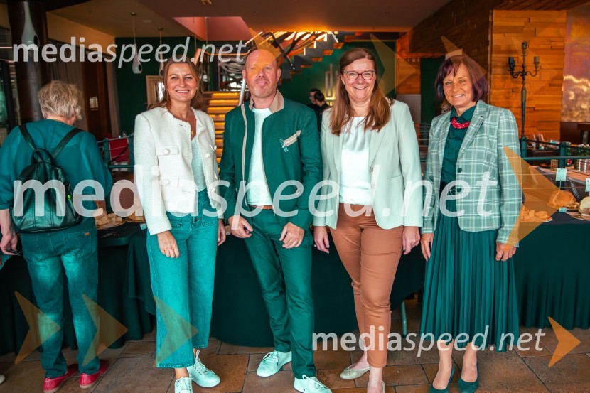  Urška Fartelj, avtorica kuharskega bloga, pisateljica;  Marko Pulko,  izvršni direktor, Lesaffre Slovenija;  Leonarda Kramar, razvojna tehnologinja, Žito;  Mirjam Kavčič, direktorica Lesaffre SlovenijaNaj Fala kruh 2023