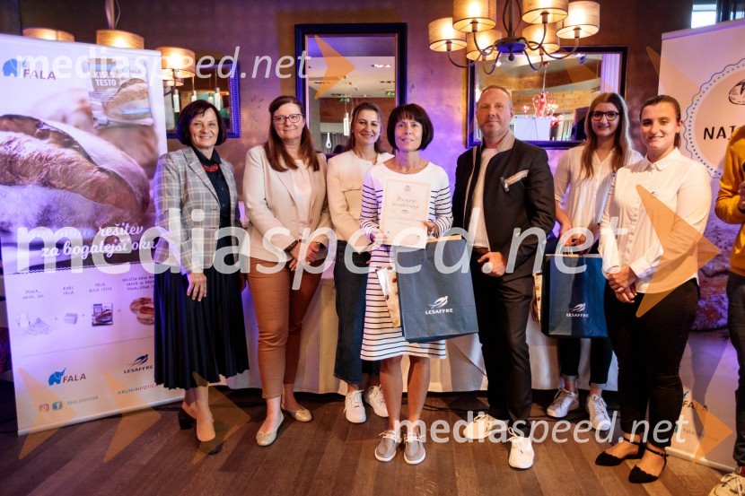  Mirjam Kavčič, direktorica Lesaffre Slovenija;  Leonarda Kramar, razvojna tehnologinja, Žito;  Urška Fartelj, avtorica kuharskega bloga, pisateljica;  ... ;  Marko Pulko,  izvršni direktor, Lesaffre Slovenija;  ... ;  ... Naj Fala kruh 2023