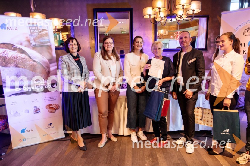  Mirjam Kavčič, direktorica Lesaffre Slovenija;  Leonarda Kramar, razvojna tehnologinja, Žito;  Urška Fartelj, avtorica kuharskega bloga, pisateljica;  ... ;  Marko Pulko,  izvršni direktor, Lesaffre Slovenija;  ... Naj Fala kruh 2023