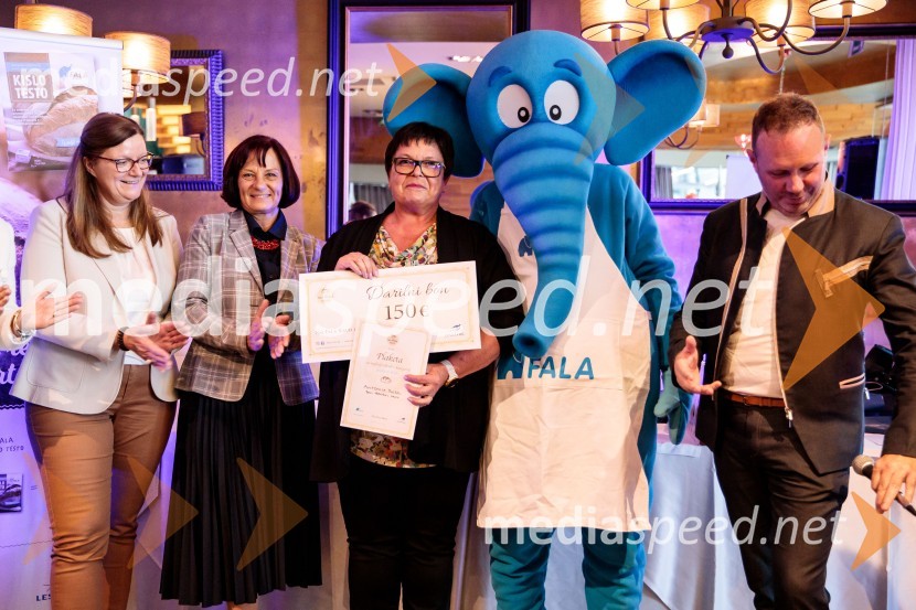  Leonarda Kramar, razvojna tehnologinja, Žito;  Mirjam Kavčič, direktorica Lesaffre Slovenija;  Antonija  Plešec;  Marko Pulko,  izvršni direktor, Lesaffre SlovenijaNaj Fala kruh 2023