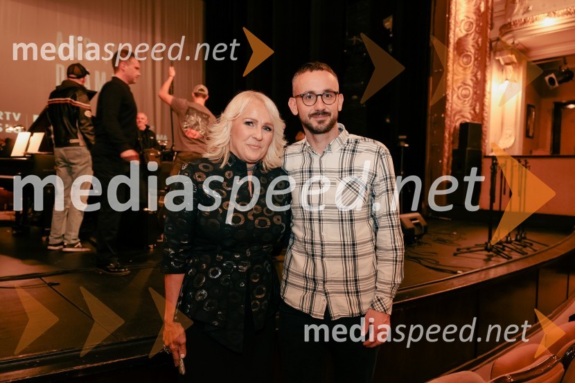  Alenka Godec, pevka;  Jernej Pristov, vodja službe za odnose z javnostmi SNG Drama LjubljanaGala koncert Poklon Jožetu Privšku, Big Band RTV in SNG Drama Ljubljana