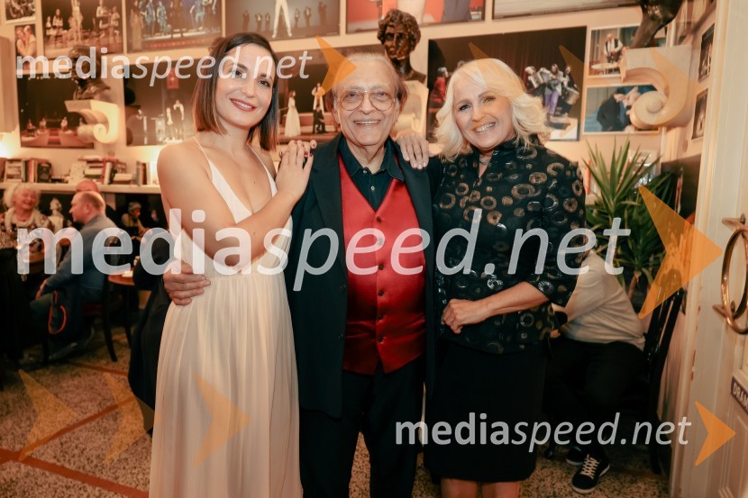  Nina Strnad, pevka;  Oto Pestner, pevec;  Alenka Godec, pevkaGala koncert Poklon Jožetu Privšku, Big Band RTV in SNG Drama Ljubljana