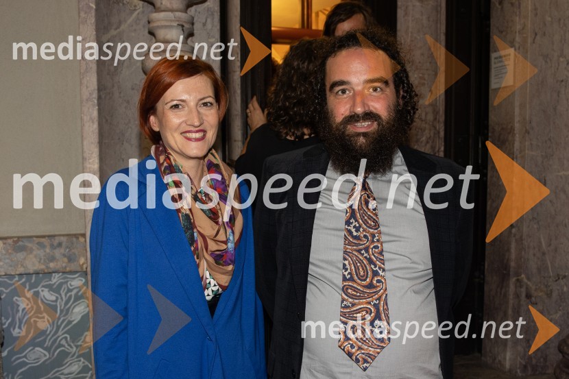 dr. Asta Vrečko, ministrica za kulturo;   Jure Novak, režiser, direktor, Prešernovo gledališče KranjPredsednice, premiera, Prešernovo gledališče Kranj