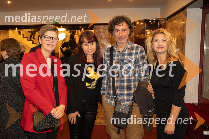  Mirjam Drnovšček, direktorica, SNG Nova Gorica;  Violeta Tomić, igralka, bivša poslanka DZ;  ... ;  Vesna Pernarčič, igralkaPredsednice, premiera, Prešernovo gledališče Kranj