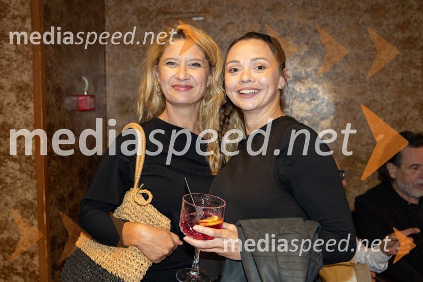  Vesna Pernarčič, igralka;  ... Predsednice, premiera, Prešernovo gledališče Kranj
