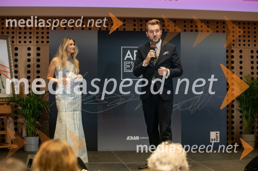  Kaly Kolonič, voditeljica, lastnica licence World Top Model Slovenia in lastnica PR Agencije Ekskluzivno;  ... World Top Model Slovenija 2023