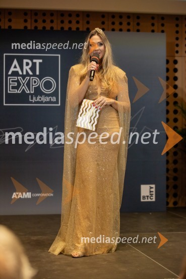  Kaly Kolonič, voditeljica, lastnica licence World Top Model Slovenia in lastnica PR Agencije EkskluzivnoWorld Top Model Slovenija 2023