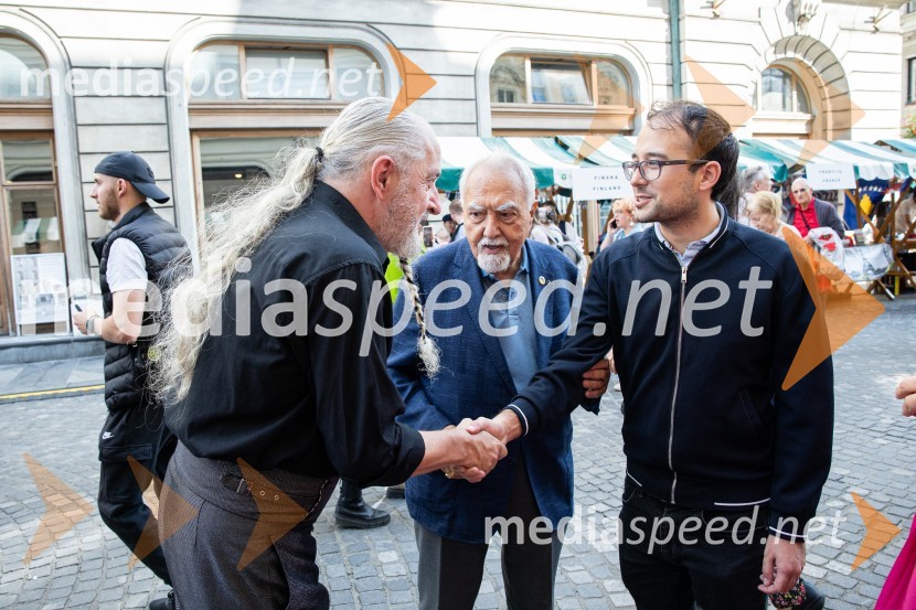 Dobrodelni bazar Mednarodnega združenja žensk - Sila