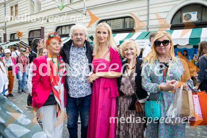 Dobrodelni bazar Mednarodnega združenja žensk - Sila