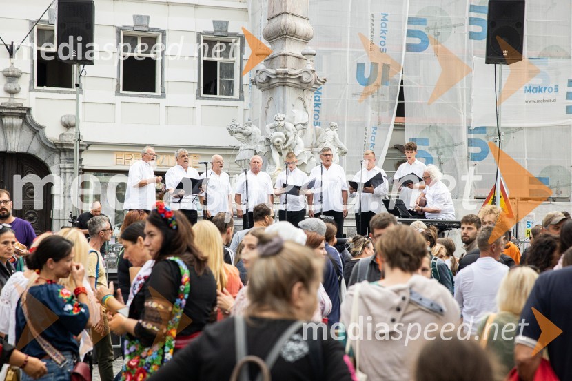 Dobrodelni bazar Mednarodnega združenja žensk - Sila