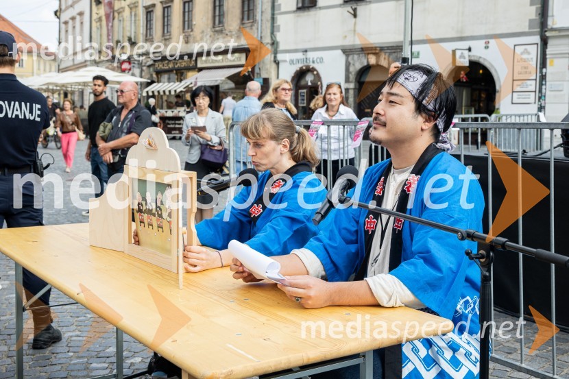 Dobrodelni bazar Mednarodnega združenja žensk - Sila