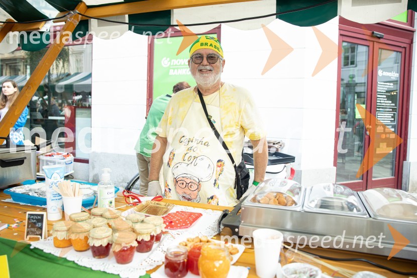 Dobrodelni bazar Mednarodnega združenja žensk - Sila