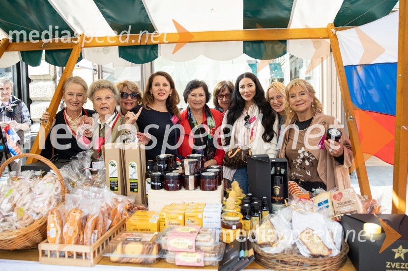 Dobrodelni bazar Mednarodnega združenja žensk - Sila