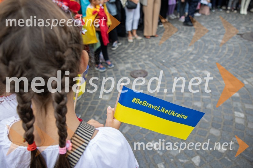 Dobrodelni bazar Mednarodnega združenja žensk - Sila