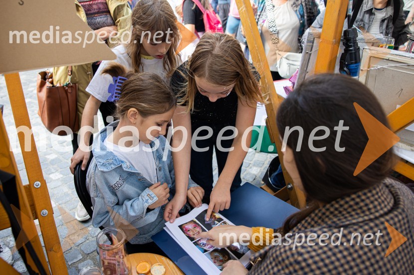 Dobrodelni bazar Mednarodnega združenja žensk - Sila