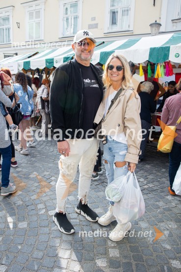 Dobrodelni bazar Mednarodnega združenja žensk - Sila