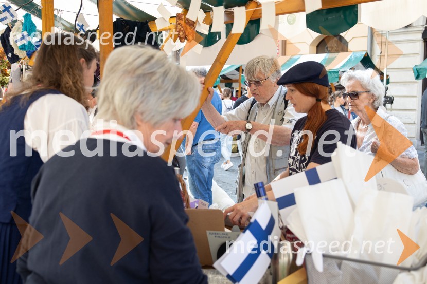 Dobrodelni bazar Mednarodnega združenja žensk - Sila
