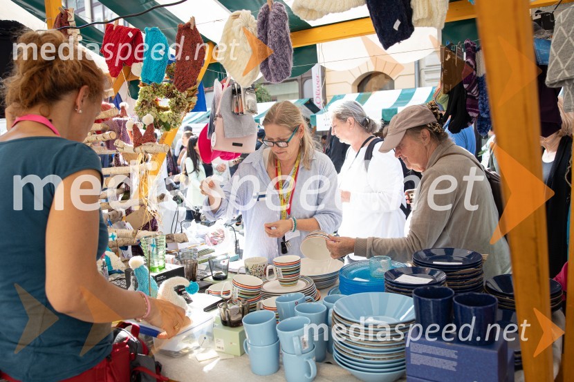 Dobrodelni bazar Mednarodnega združenja žensk - Sila