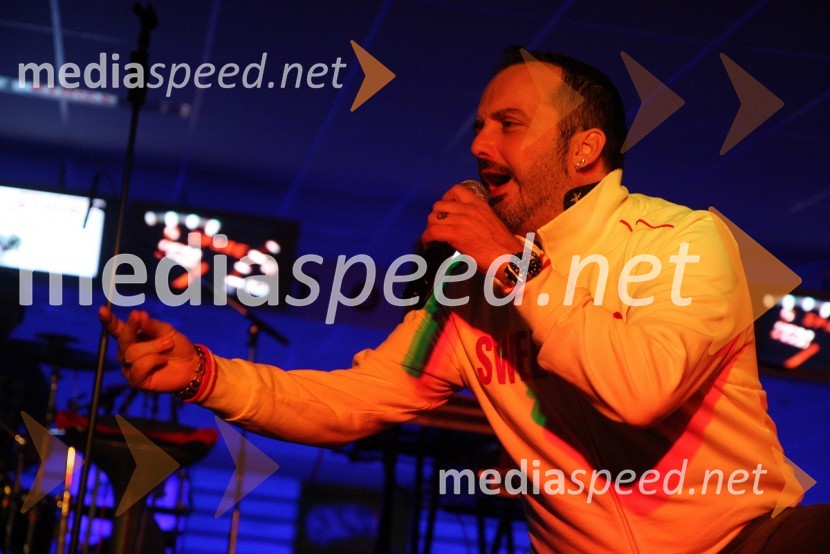 Tony Cetinski, hrvaški pevecTony Cetinski, koncert v Bowling centru Strike