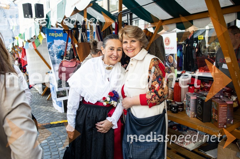 Dobrodelni bazar Mednarodnega združenja žensk - Sila