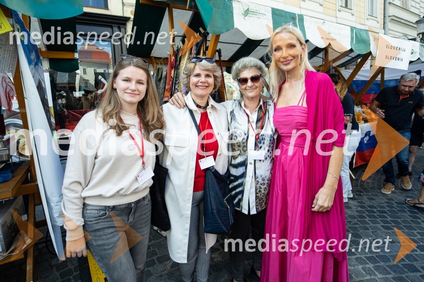  ... ;  ... ;  ... ;  Lali Sladjana Ilic, predsednica, društvo SILA IWCL - International Women's Club LjubljanaDobrodelni bazar Mednarodnega združenja žensk - Sila