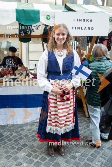 Dobrodelni bazar Mednarodnega združenja žensk - Sila