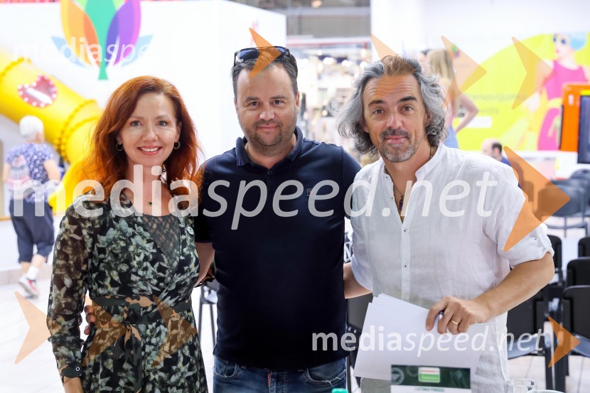  ... ;  ... ;  Tomaž Klepač, pevec, radijski voditeljModna revija Vulcano models 2023