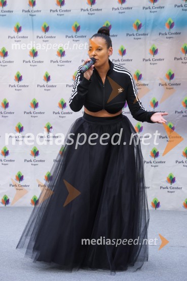  Maria Masle, pevkaModna revija Vulcano models 2023