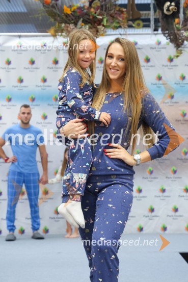  ... ;  Eva Plešnar, modelModna revija Vulcano models 2023