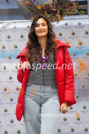  Klavdija Golija, manekenkaModna revija Vulcano models 2023