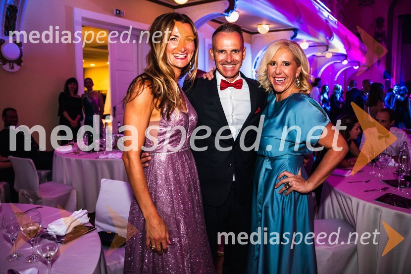  Maja Horvat, vodja Nemške turistične organizacije v Sloveniji;  ... ;  Katja  Stadler, Direktorica Deslo – AHK, poslovne storitve d.o.o.Ples nemškega gospodarstva 2023