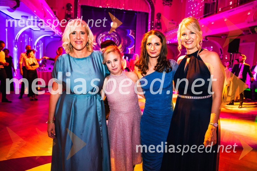  Katja  Stadler, Direktorica Deslo – AHK, poslovne storitve d.o.o.;  ... ;  ... ;  ... Ples nemškega gospodarstva 2023