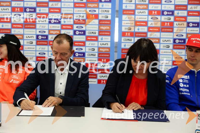  Enzo Smrekar, predsednik uprave Droge Kolinske in glavni direktor strateškega poslovnega področja v Atlantic Grupi, predsednik SZS, podpredsednik Olimpijskega komiteja Slovenije;  Nada Drobne Popović,  predsednica uprave, Petrol d.dNovinarska konferenca alpskih smučark in smučarjev, ki bodo nastopili na prvi tekmi FIS svetovnega pokala v Söldnu