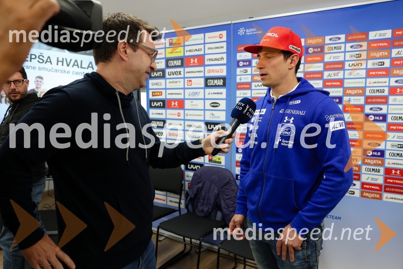  ... ;  Žan Kranjec, smučarNovinarska konferenca alpskih smučark in smučarjev, ki bodo nastopili na prvi tekmi FIS svetovnega pokala v Söldnu