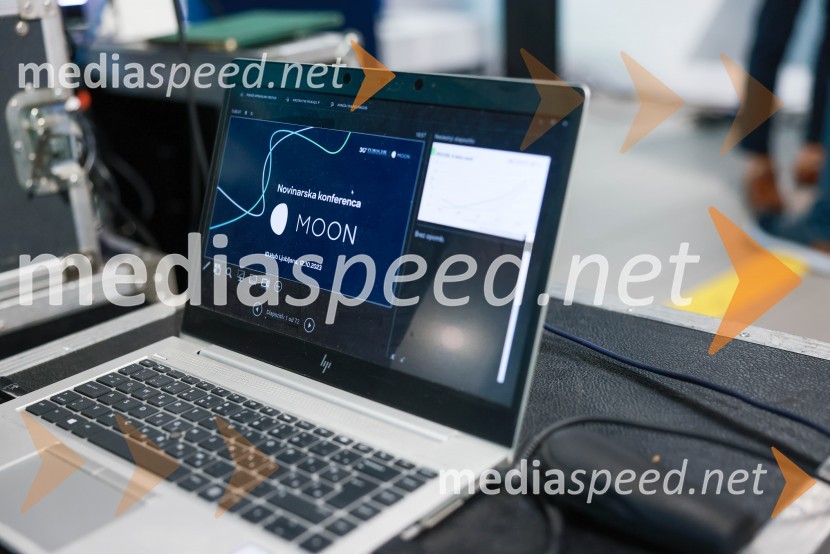 Novinarska konferenca, Porsche ID Hub