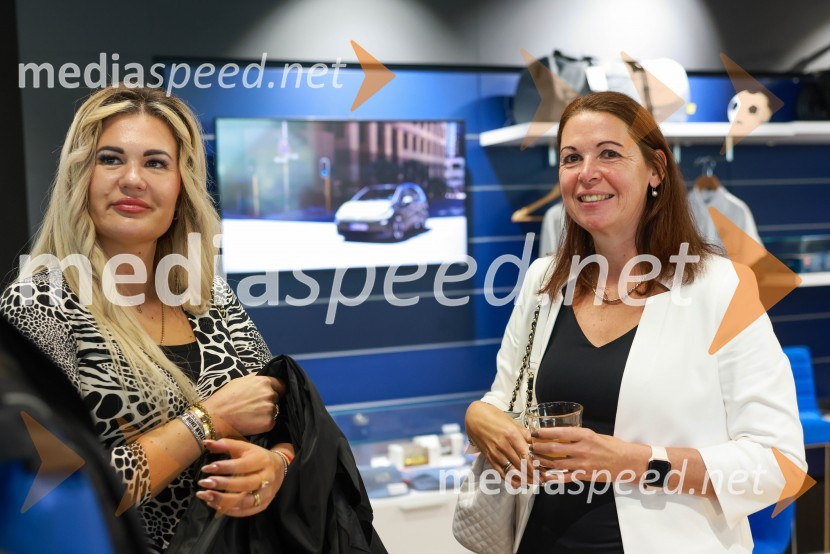 Novinarska konferenca, Porsche ID Hub