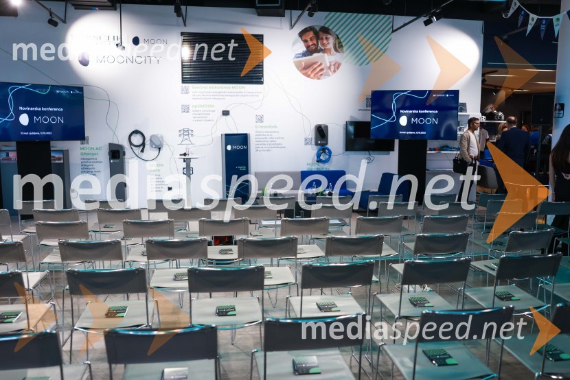 Novinarska konferenca, Porsche ID Hub