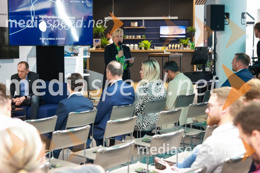 Novinarska konferenca, Porsche ID Hub