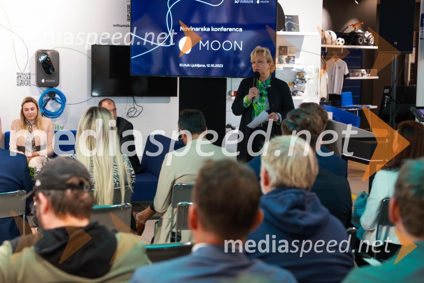 Novinarska konferenca, Porsche ID Hub