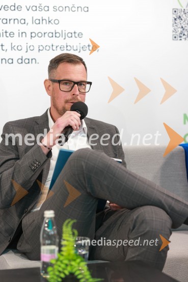 Novinarska konferenca, Porsche ID Hub