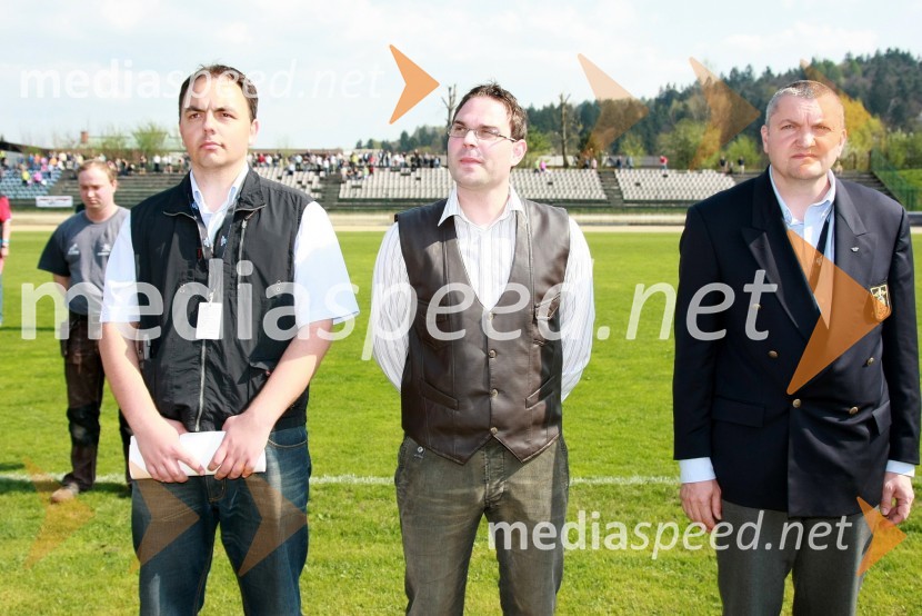 Tomaž Požrl, direktor dirke in urednik Speedway.si, ... in Igor Kolenko, predsednik žirije AMZS in podpredsednik kluba Speedway team LendavaSPEEDWAY, Državno prvenstvo mladincev 2009, 1. dirka