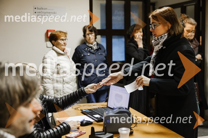 Umirajoči bog Triglav, premiera, SNG Nova Gorica